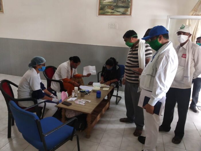 कानपुर, फफूंद और इटावा में कार्यस्थल पर चलाया जा रहा टीकाकरण अभियान