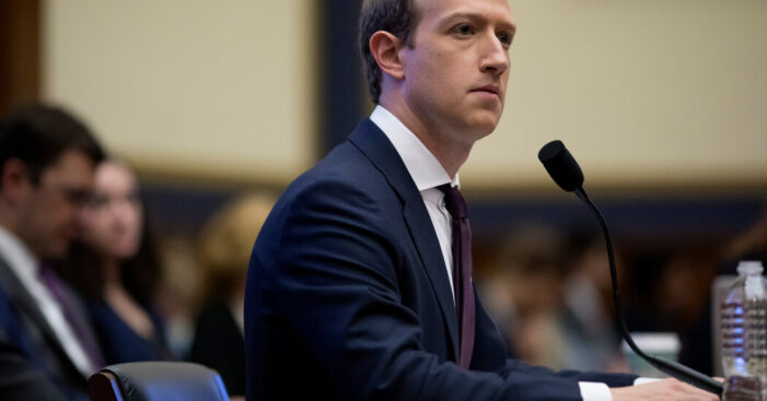 फेसबुक की राजनेताओं के अकाउंट पर लागू विशेष नियमों को समाप्त करने की योजना