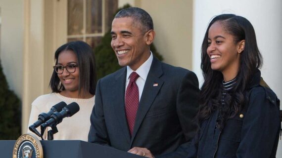 ओबामा की पुत्रियों ने बीएलएम प्रदर्शन में हिस्सा लिया था