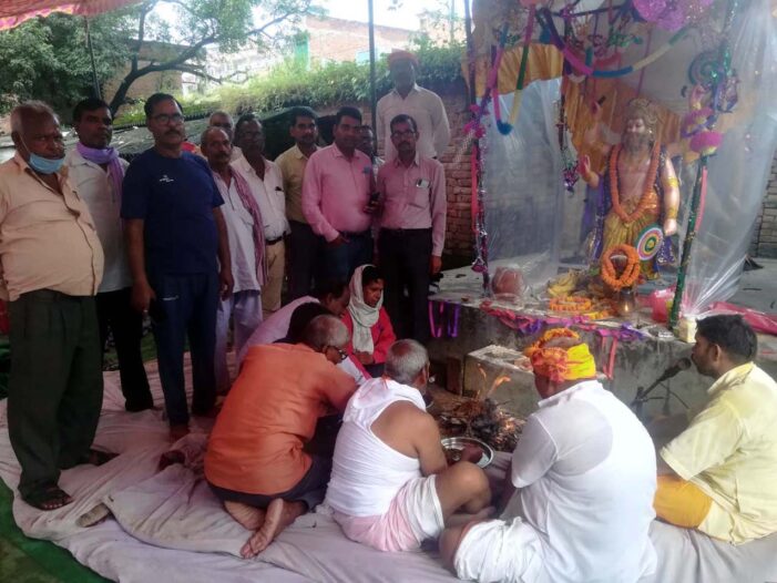 धूम धाम से मना विश्वकर्मा पूजनोत्सव