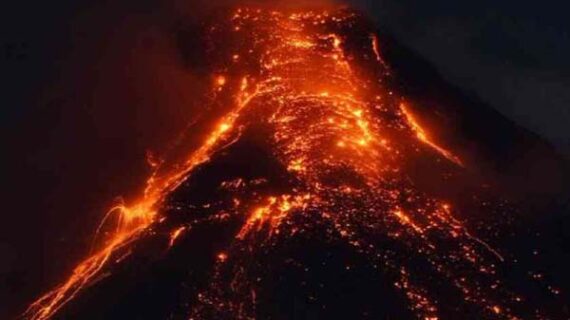ला पाल्मा ज्वालामुखी के लावा ने आखिरकार ‘चमत्कारी घर’ को भी निगल लिया
