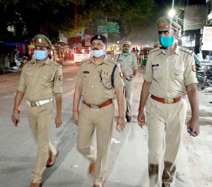 संदिग्धों की जांच को हुई पुलिस गश्त