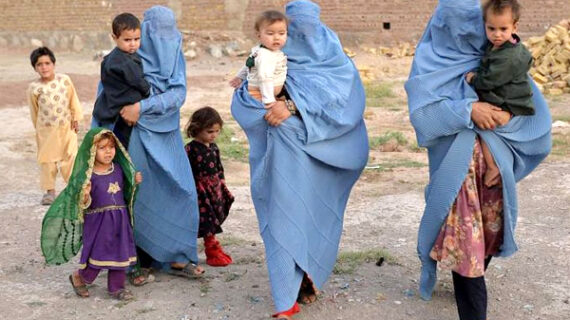 तालिबान के आने के बाद अफगानिस्तान में बच्चों की सुरक्षा को लेकर चिंता बढ़ी