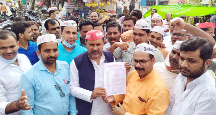 अटेवा मंच ने स्नातक विधायक को सौपा ज्ञापन अटेवा मंच ने स्नातक विधायक को सौपा ज्ञापन