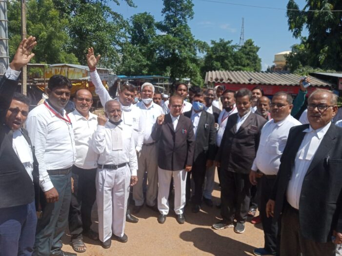 किसानों के भारत बंद का वकीलों ने किया समर्थन