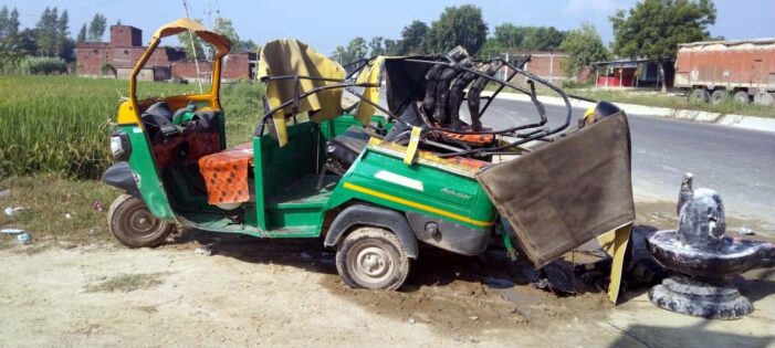 हादसे में एक की मौत, आधा दर्जनः घायल