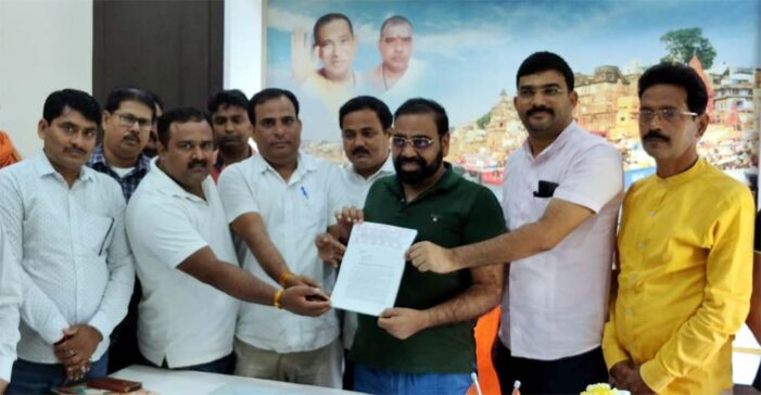 शिक्षकों की समस्यायों के निराकरण तक चलेगा आंदोलन