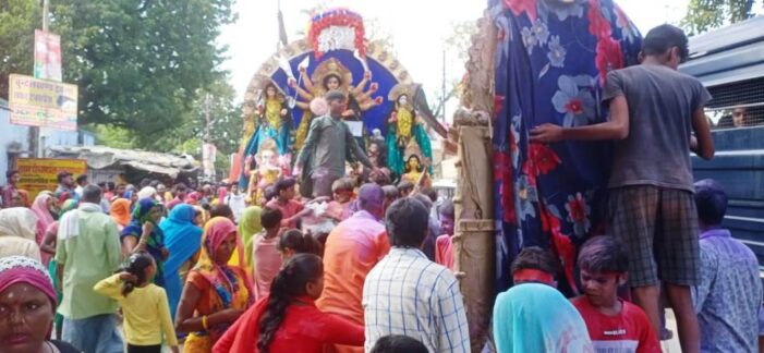 रविवार को भी हुआ दुर्गा प्रतिमाओं का विसर्जन