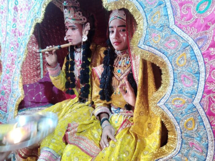 नंद के आनंद भयो जय कन्हैया लाल की