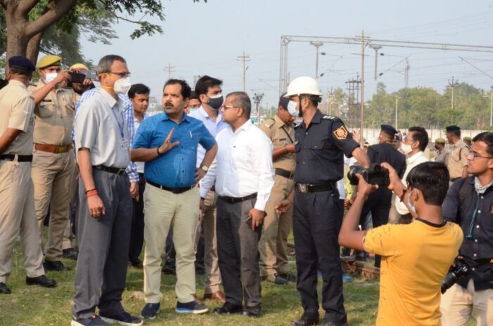 कोचिंग डिपो में संरक्षा विभाग एवं एन.डी.आर. एफ. टीम द्वारा फुल स्केल मॉकड्रील का संयुक्त अभ्यास किया गया
