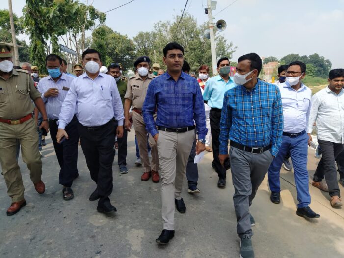 अधिकारयिों ने अंदावा में बने हुए मूर्ति विसर्जन स्थल का किया निरीक्षण
