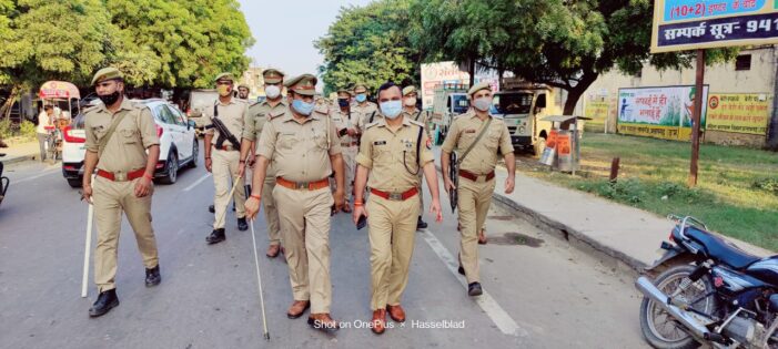 एसपी ने लालगंज क्षेत्र में किया पैदल मार्च