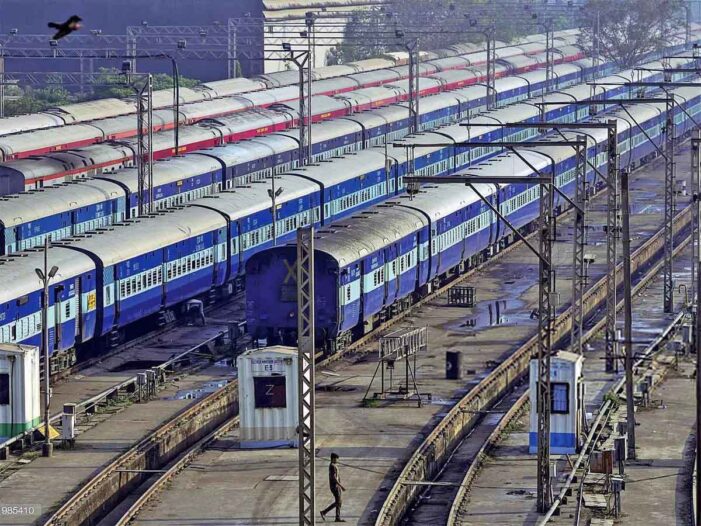 25 से 28 अक्टूबर 2021 तक अहमदाबाद-योग नगरी ऋषिकेश स्पेशल ट्रेन दिल्ली स्टेशन पर शॉर्ट्स टर्मिनेट होगी