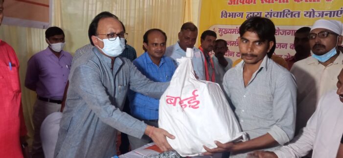 लगन,मेहनत तथा लक्ष्य के प्रति समर्पण सफलता का मूल मंत्र- मंत्री सिद्धार्थ नाथ सिंह