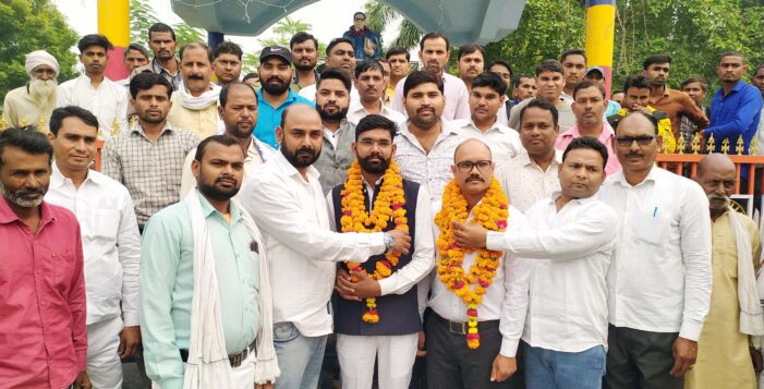 बसपा के नवनियुक्त मुख्य सेक्टर प्रभारियों का किया स्वागत