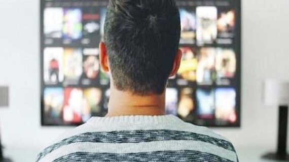 ज्यादा देर तक टीवी देखने से खून का थक्का बनने का खतरा