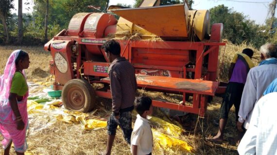 थ्रेसर में फंसने से युवक की मौत