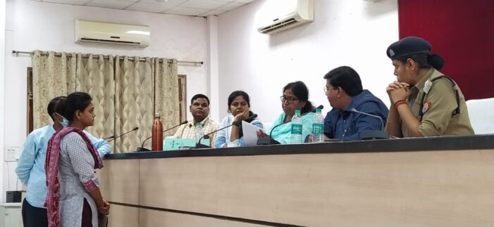 सदस्या ने महिला जनसुनवाई में सुनी पीड़ित महिलाओं की समस्यायें