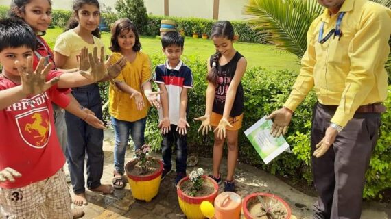 सनबीम स्कूल रावर्टसगंज में वृक्षारोपण कर धूमधाम से मनाया गया विश्व पर्यावरण दिवस 2022