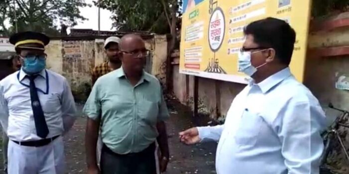डीआरएम ने किया जौनपुर जंक्शन का निरीक्षण डीआरएम ने किया जौनपुर जंक्शन का निरीक्षण
