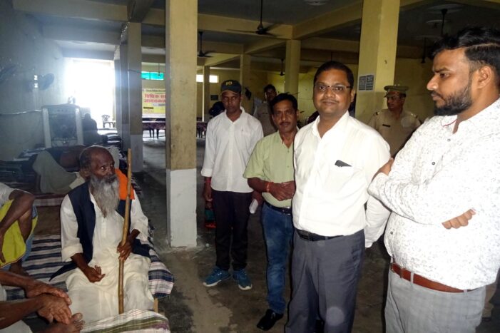 वरिष्ठ नागरिकों को घर से निकालना अपराध वरिष्ठ नागरिकों को घर से निकालना अपराध