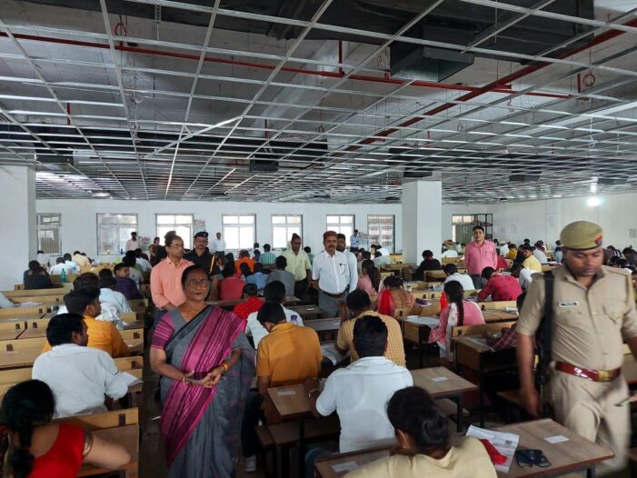 सख्ती के साथ में हुई एमएड प्रवेश परीक्षा