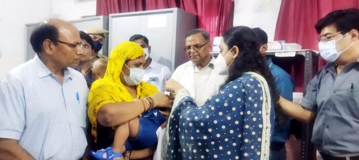 डीएम ने बाल स्वास्थ्य पोषण माह का किया उद्घाटन