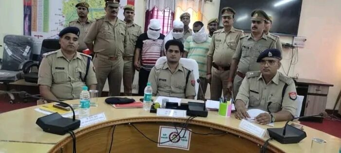 नमामि गंगे जलापूर्ति चोरी के समान के साथ तीन अन्तर्जनपदीय शातिर चोर गिरफ्तार नमामि गंगे जलापूर्ति चोरी के समान के साथ तीन अन्तर्जनपदीय शातिर चोर गिरफ्तार
