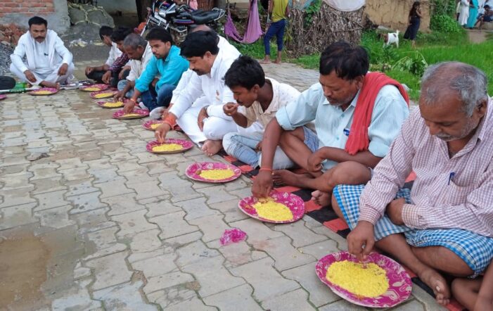 पीएम मोदी के जन्मदिन की पूर्व संध्या पर सदर ब्लाक प्रमुख ने कराया सह भोज