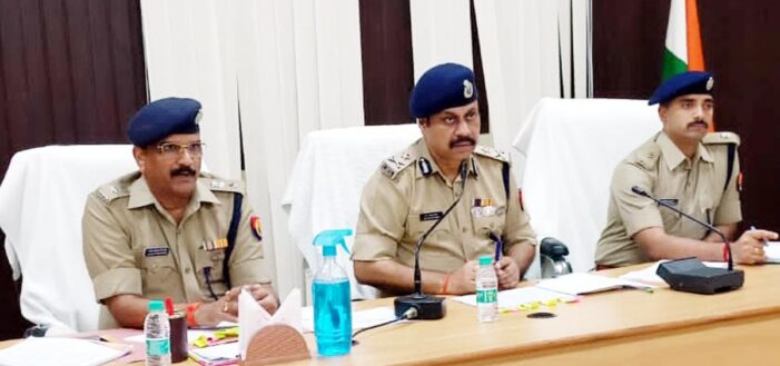 अपराधियों पर नकेल न कसने वाले थाना प्रभारियों की खैर नहीं: डा. राकेश अपराधियों पर नकेल न कसने वाले थाना प्रभारियों की खैर नहीं: डा. राकेश