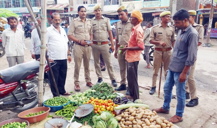अभियान के नाम पर गरीबों के मुंह से छीन रहे निवाला अभियान के नाम पर गरीबों के मुंह से छीन रहे निवाला
