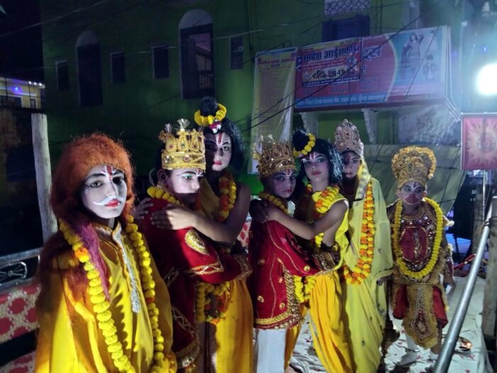 चारों भाइयों का मिलाप देख दर्शकों के नयन सजल