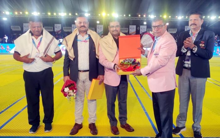नेशनल गेम्स में विशिष्ट सम्मान से नवाजे गए रविकांत नेशनल गेम्स में विशिष्ट सम्मान से नवाजे गए रविकांत