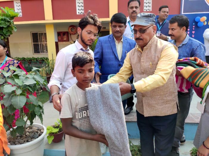 दीन-दुखियों की सेवा प्रभु की सेवा है: पी विक्टर दीन-दुखियों की सेवा प्रभु की सेवा है: पी विक्टर