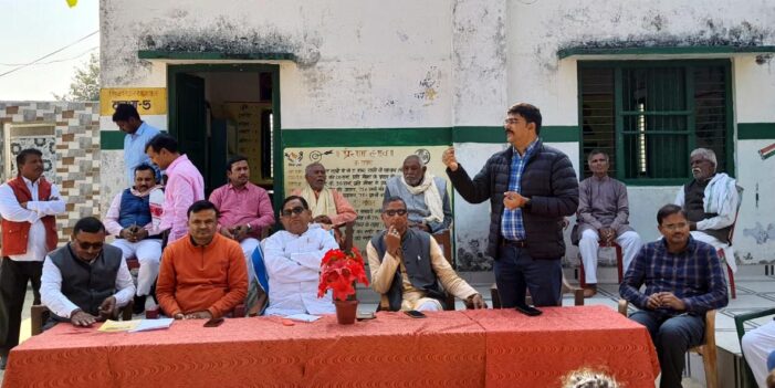 विद्यालय के विकास की धुरी है जागरूक समुदाय विद्यालय के विकास की धुरी है जागरूक समुदाय