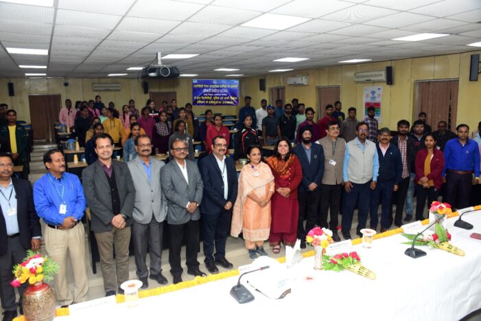 स्वतंत्र निदेशक संगीता वारियर नें एनटीपीसी विंध्याचल परियोजना का किया निरीक्षण स्वतंत्र निदेशक संगीता वारियर नें एनटीपीसी विंध्याचल परियोजना का किया निरीक्षण