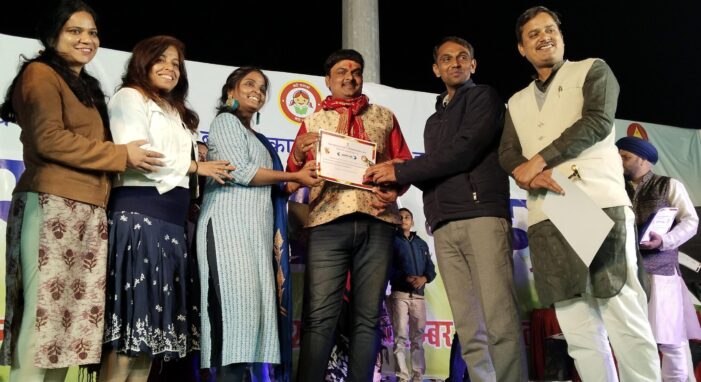 गायक आशीष पाठक कोटा में सम्मानित गायक आशीष पाठक कोटा में सम्मानित