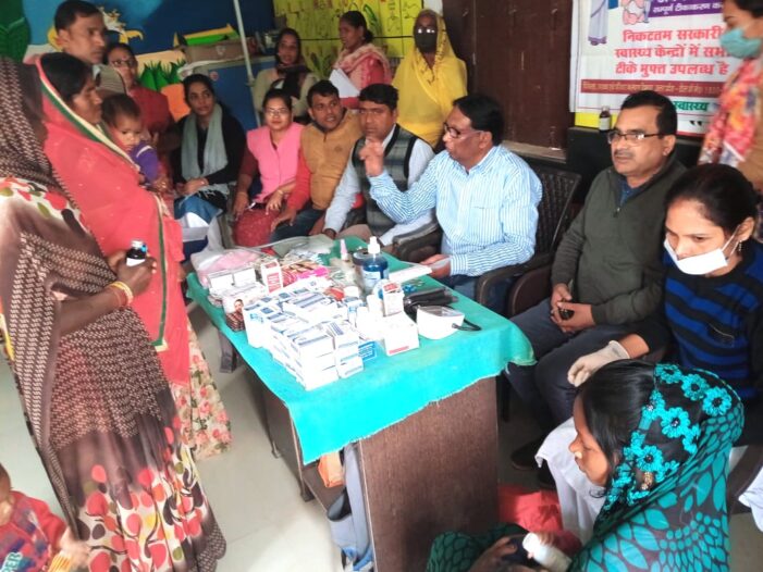 लोढ़ी घसिया बस्ती में अतिरिक्त टीकाकरण एवं मेडिकल कैंप लगा लोढ़ी घसिया बस्ती में अतिरिक्त टीकाकरण एवं मेडिकल कैंप लगा