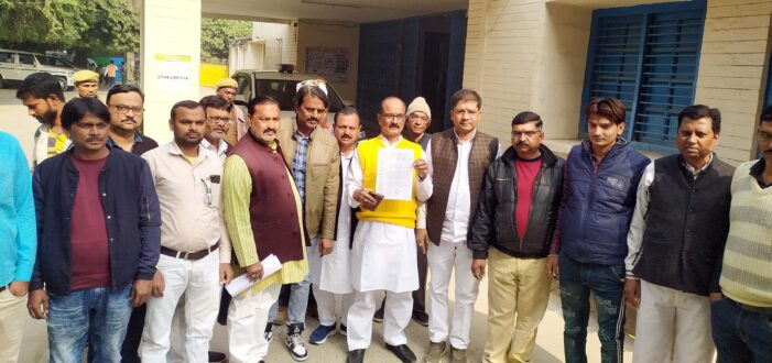 शहर की सीमाओं में सर्विस लेन बनवाये जाने की मांग शहर की सीमाओं में सर्विस लेन बनवाये जाने की मांग