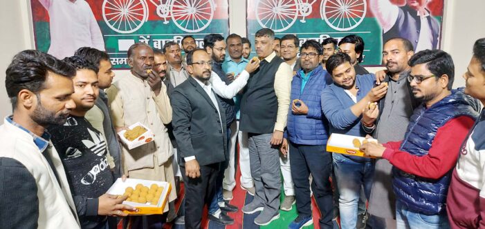 मैनपुरी में डिंपल की जीत पर सपाई गदगद