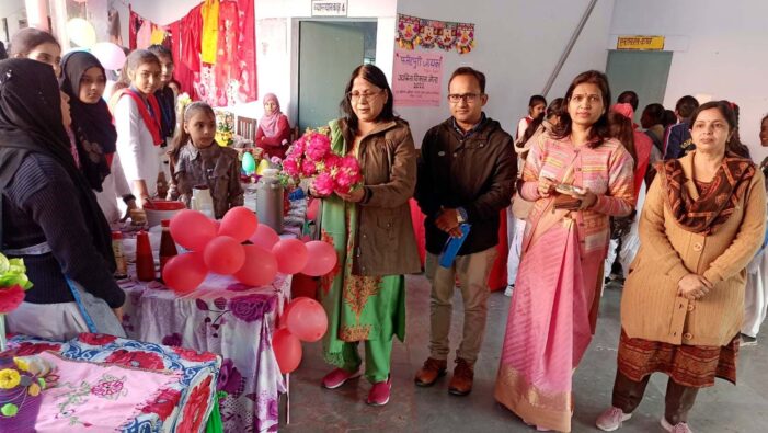 राजकीय महिला महाविद्यालय में लगा हस्तशिल्प मेला राजकीय महिला महाविद्यालय में लगा हस्तशिल्प मेला