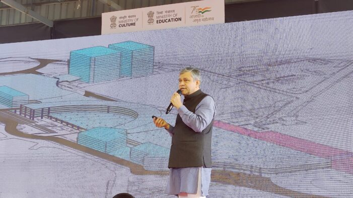 शहर की पहचान को दर्शाते हुए स्टेशनों को किया जा रहा है विकास–अश्विनी वैष्णव