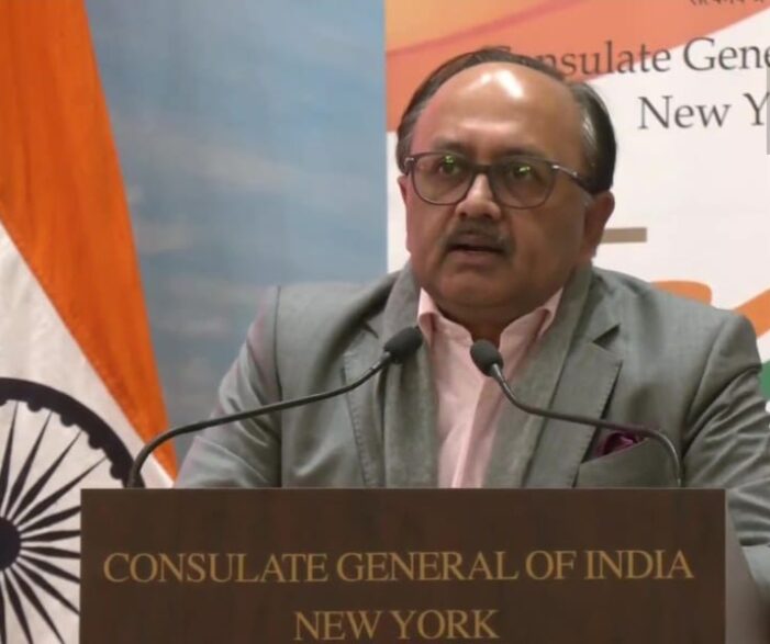 उत्तर प्रदेश देश की रीढ़ है, भारत तभी विकास करेगा जब यूपी करेगा-सिद्धार्थ नाथ सिंह उत्तर प्रदेश देश की रीढ़ है, भारत तभी विकास करेगा जब यूपी करेगा-सिद्धार्थ नाथ सिंह