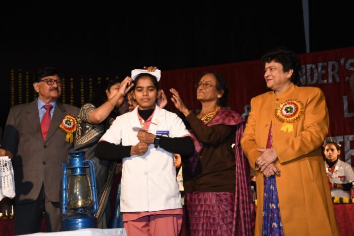 देश के स्वास्थ्य की रक्षा नर्सेज के हाथ में है-डॉ रीता जोशी देश के स्वास्थ्य की रक्षा नर्सेज के हाथ में है-डॉ रीता जोशी