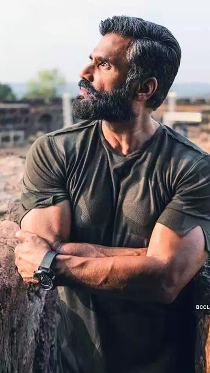 एक शो में मेजबानी करते नजर आएगें सुनील शेट्टी
