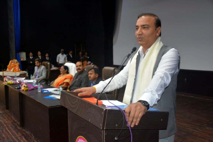 एक नेशन एक एजुकेशन से बनेगा श्रेष्ठ भारतः अश्वनी