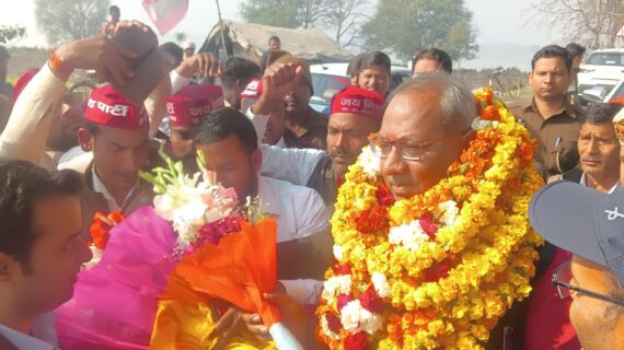 मत्स्य मंत्री डॉ संजय निषाद का घाघरा घाट में हुआ भव्य स्वागत
