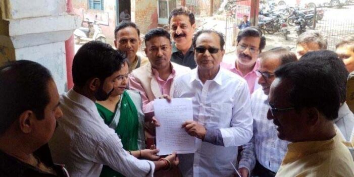 दुकानों का बढ़ा किराया वापस ले नगर परिषद दुकानों का बढ़ा किराया वापस ले नगर परिषद