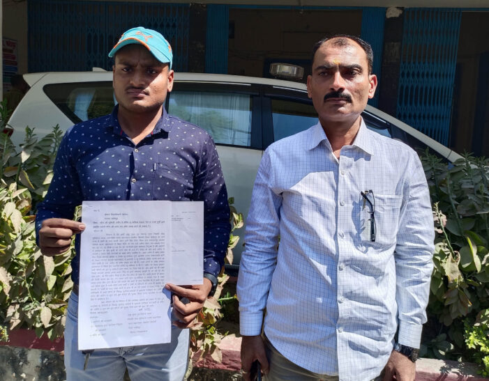 मंदिर की भूमि पर कब्जा कर प्लाटिंग का लगाया आरोप मंदिर की भूमि पर कब्जा कर प्लाटिंग का लगाया आरोप