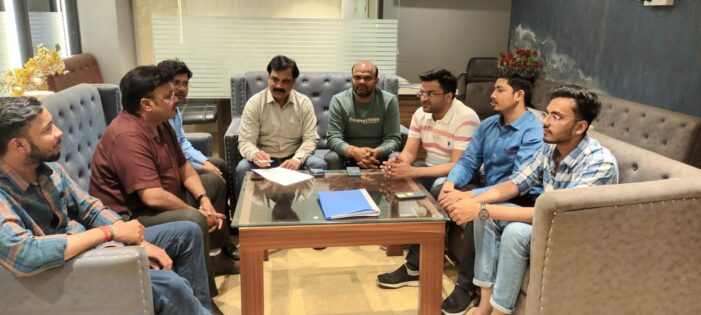 होली से पहले कमर्शियल गैस वृद्धि एवम अनुमानित बिजली के दर वृद्धि पर चर्चा होली से पहले कमर्शियल गैस वृद्धि एवम अनुमानित बिजली के दर वृद्धि पर चर्चा